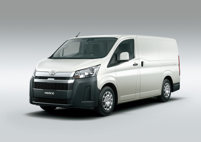 TOYOTA HIACE