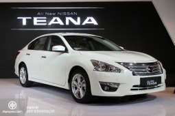 NISSAN Teana