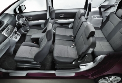 TOYOTA AVANZA